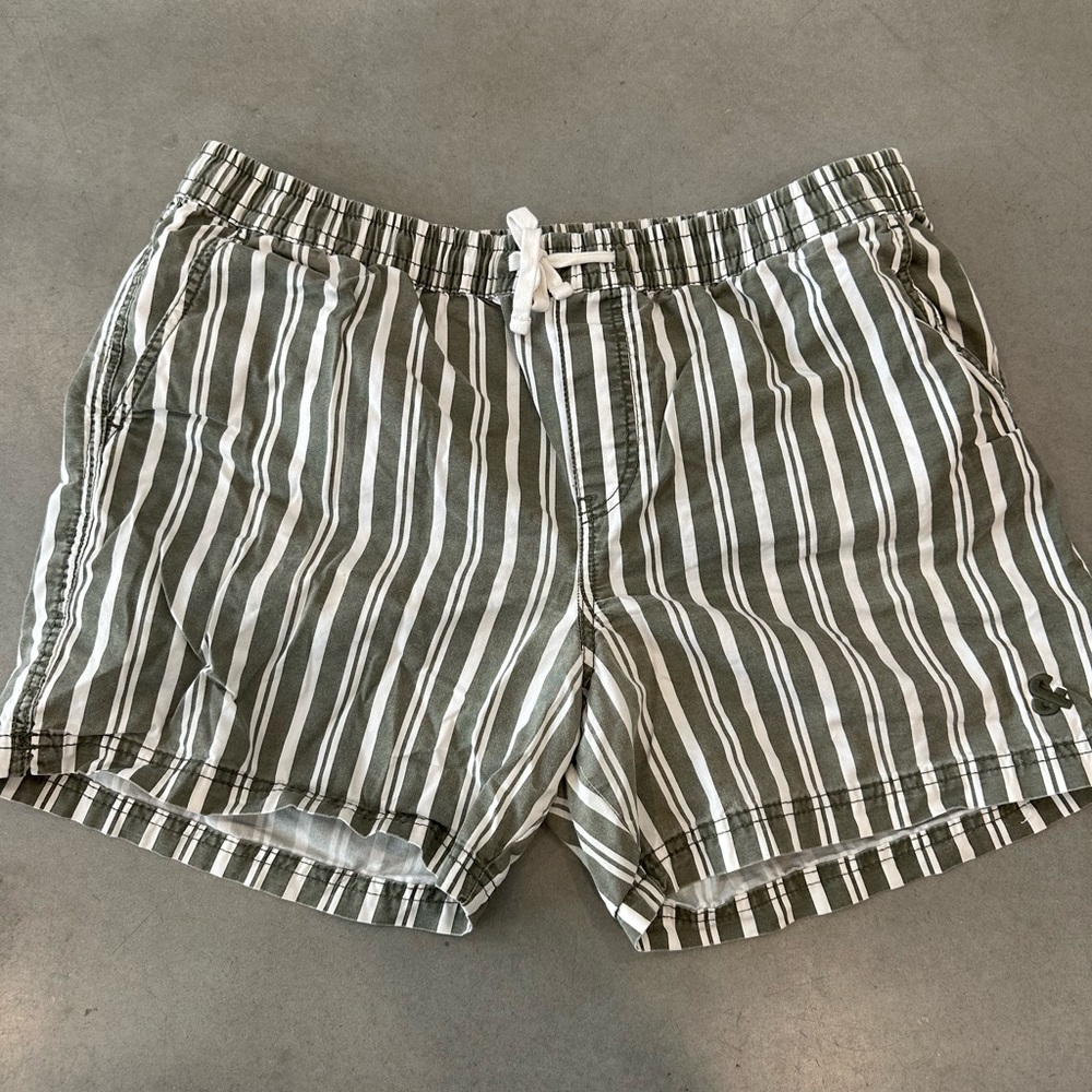 Jack & Jones Army Green and White Cabana Stripe 5” inseam shorts, Men’s L